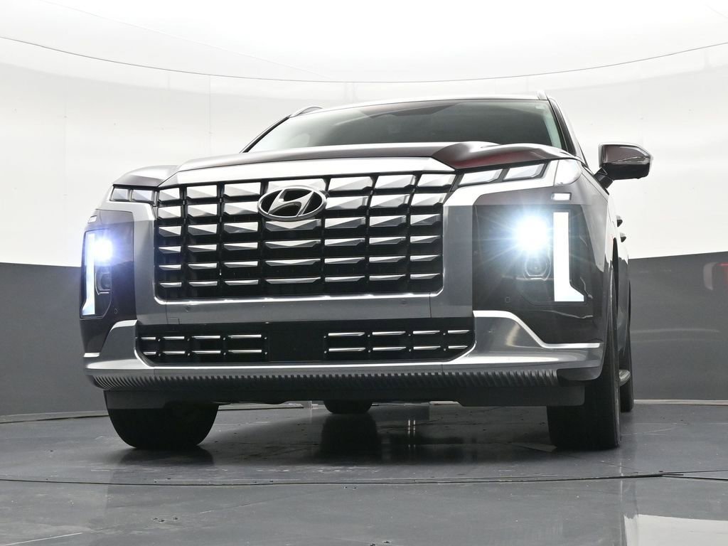 Used 2024 Hyundai Palisade Calligraphy image 32
