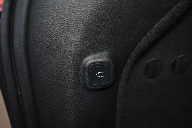 Used 2019 Jeep Cherokee Limited w/ Luxury Group image 44