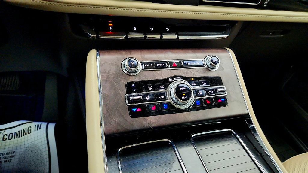Used 2022 Lincoln Aviator Reserve w/ Equipment Group 201A RWD image 17