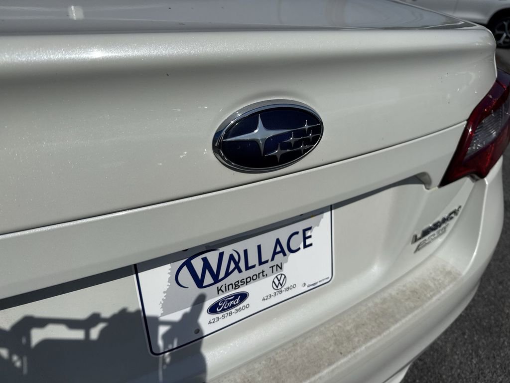 Used 2015 Subaru Legacy 2.5i Limited AWD/4WD image 7