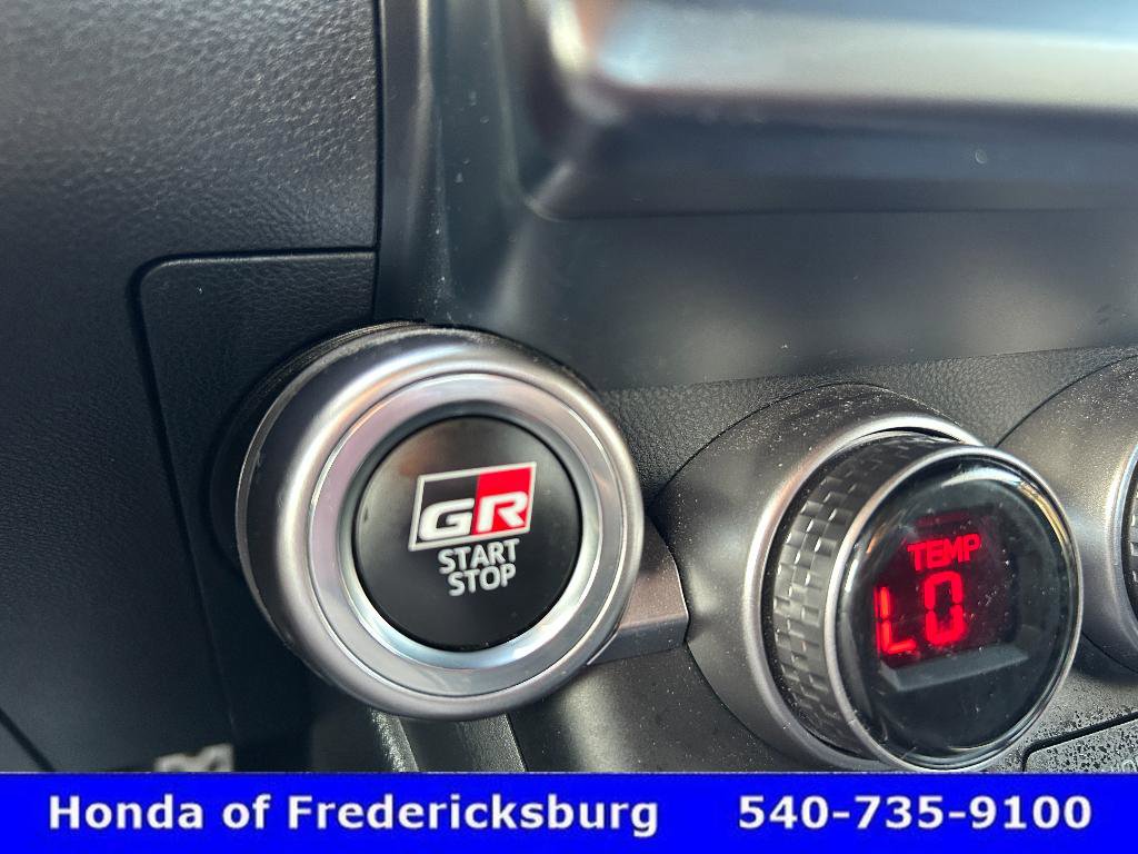 Used 2025 Toyota GR86 Premium w/ Performance Package image 17