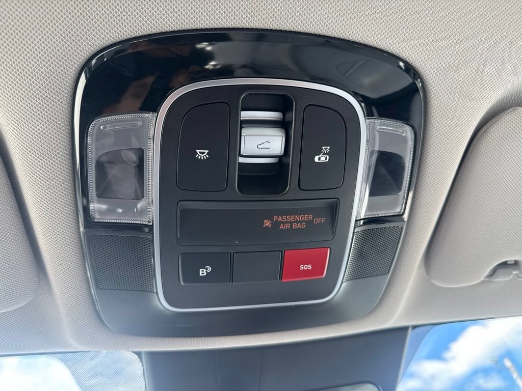 Used 2025 Hyundai Sonata SEL FWD image 9