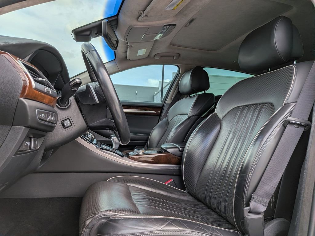 Used 2018 Genesis G90 5.0 Ultimate image 12
