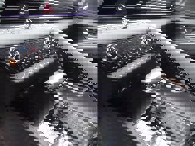 Used 2023 Hyundai Elantra Limited image 10