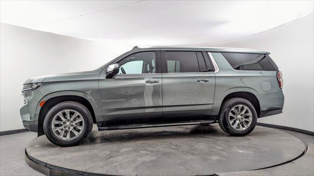 Used 2023 Chevrolet Suburban Premier image 3
