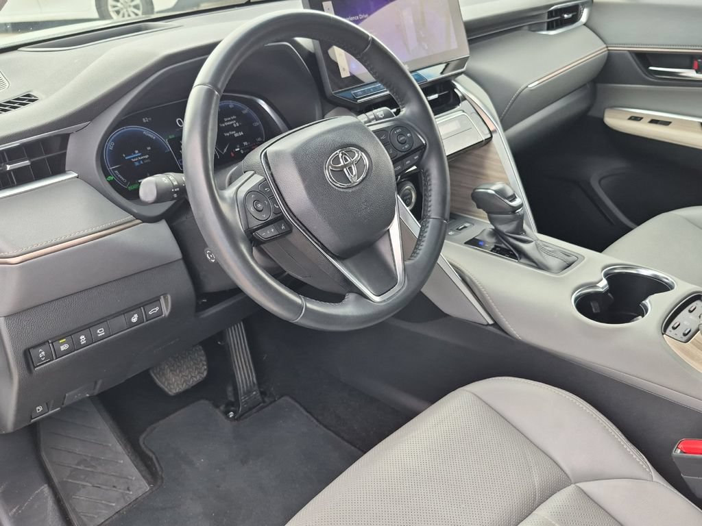Used 2024 Toyota Venza Limited AWD/4WD image 10
