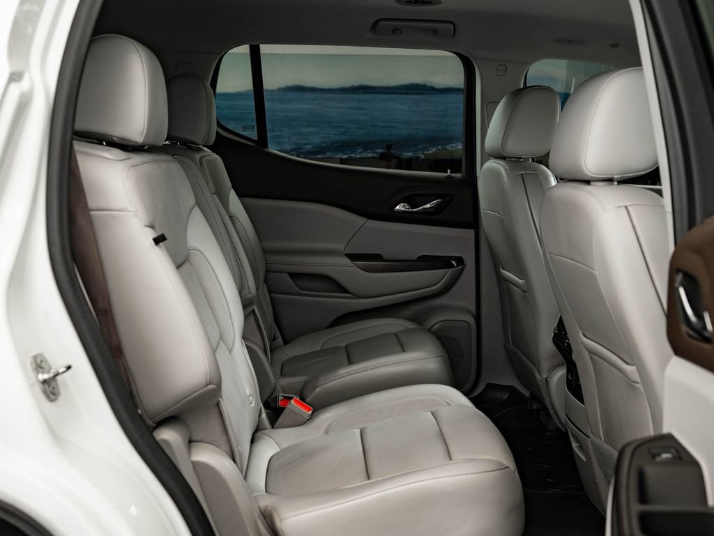 Used 2020 GMC Acadia SLT FWD image 42