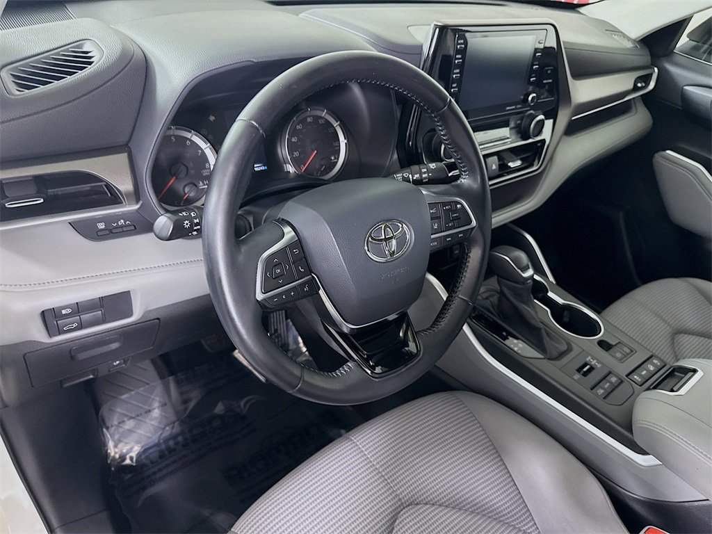 Certified 2020 Toyota Highlander LE image 20