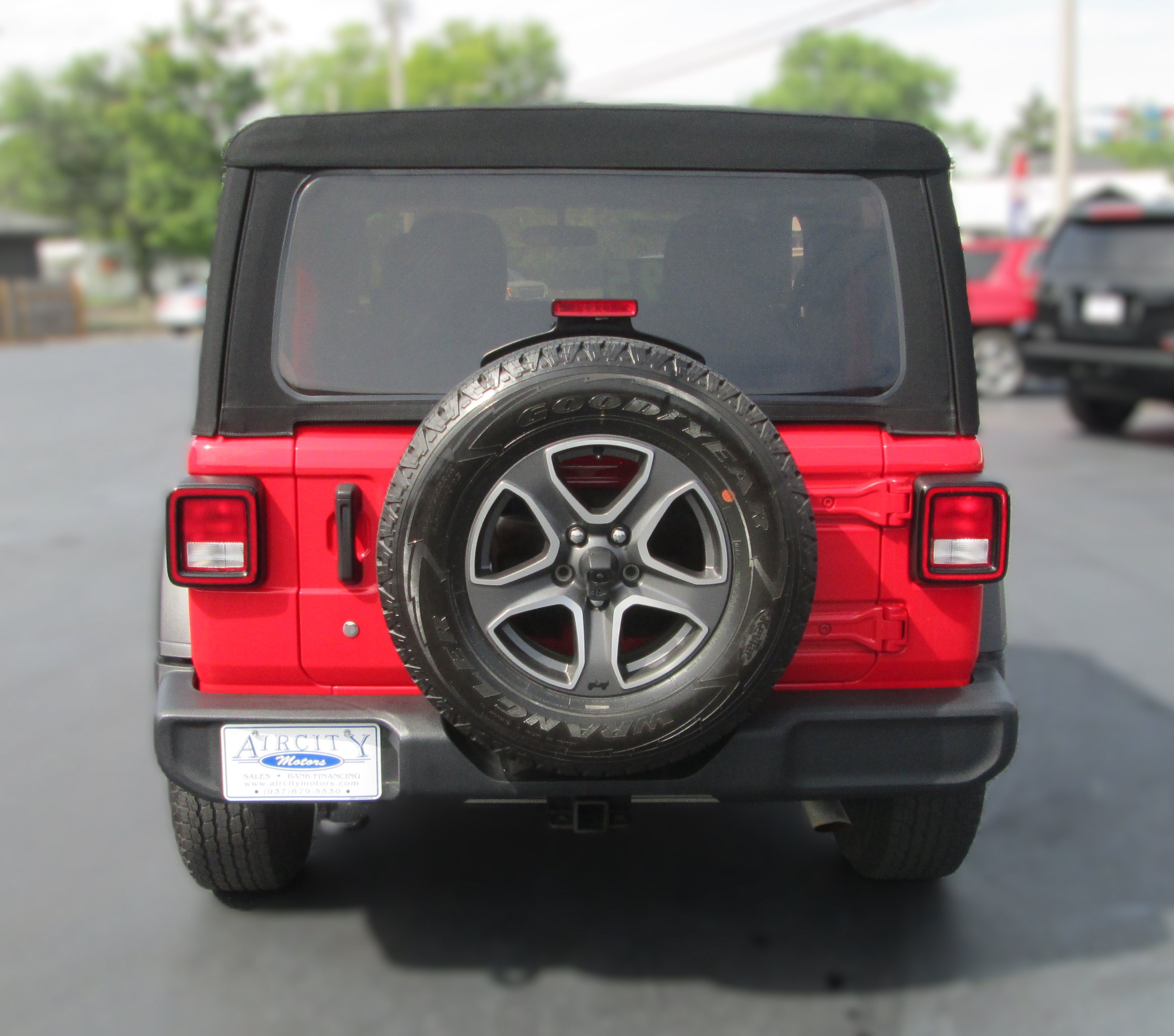 Used 2020 Jeep Wrangler Sport AWD/4WD image 8