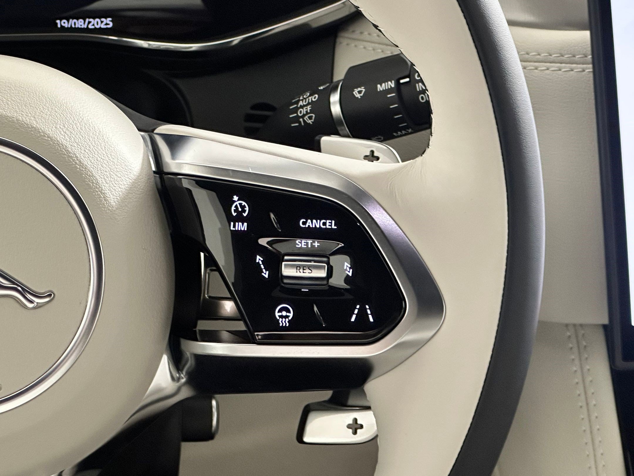 New 2026 Jaguar F-PACE R-Dynamic S image 21