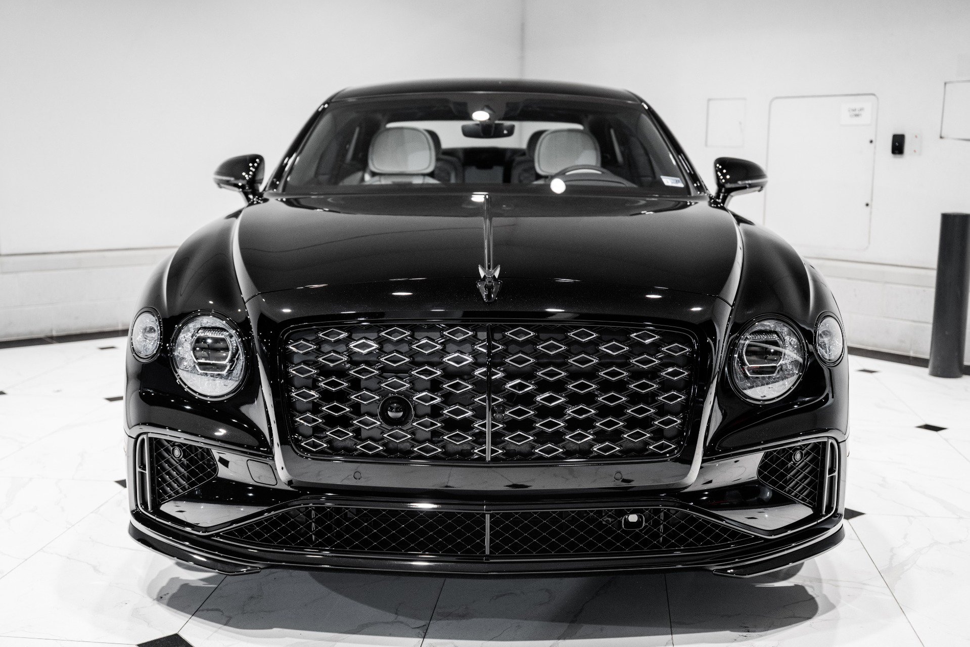 New 2026 Bentley Flying Spur Plug-In Hybrid image 8
