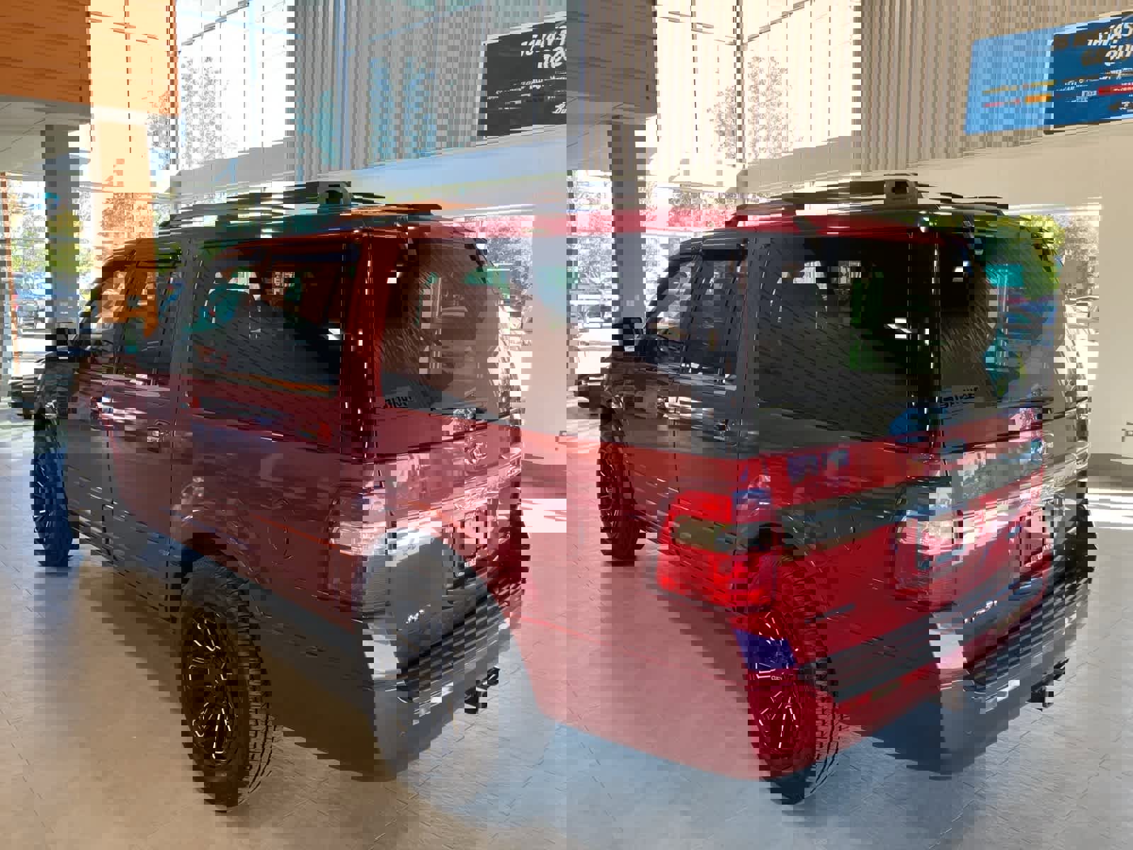 Used 2016 Ford Expedition EL Limited w/ Equipment Group 301A image 7