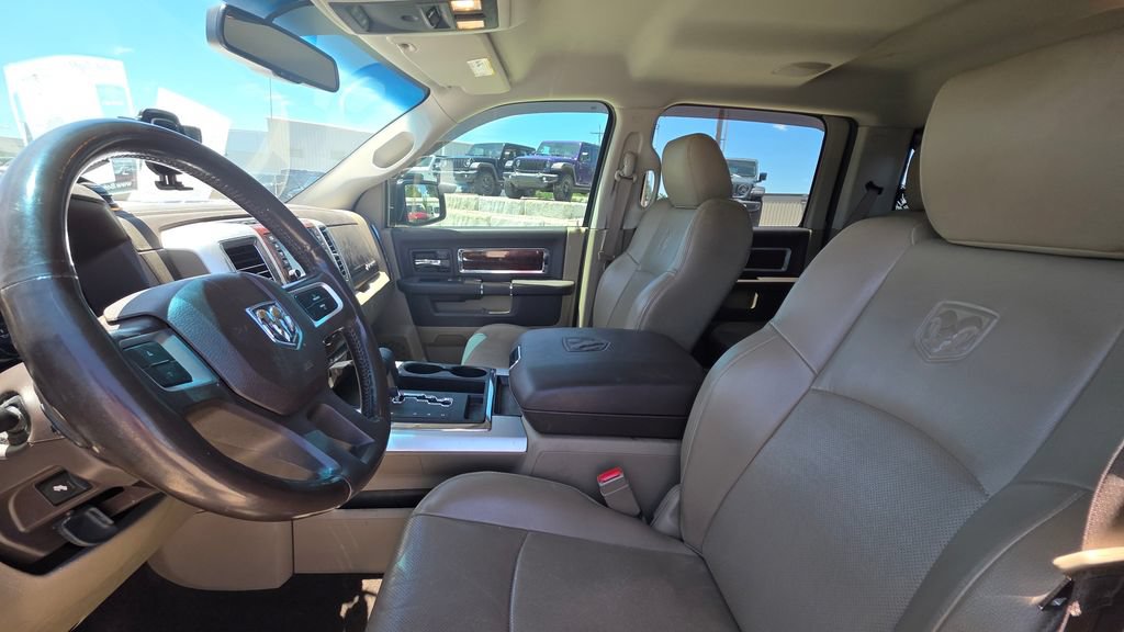 Used 2011 RAM 1500 Laramie AWD/4WD image 11