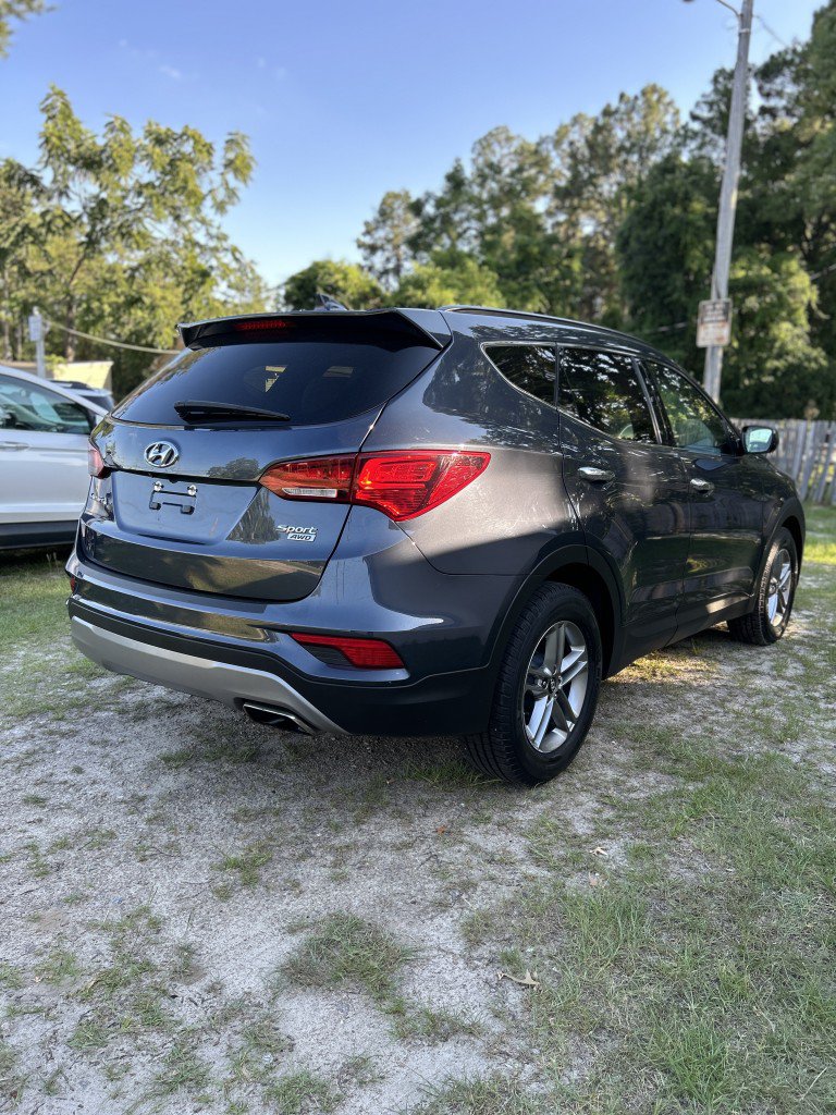 Used 2017 Hyundai Santa Fe Sport AWD/4WD image 3