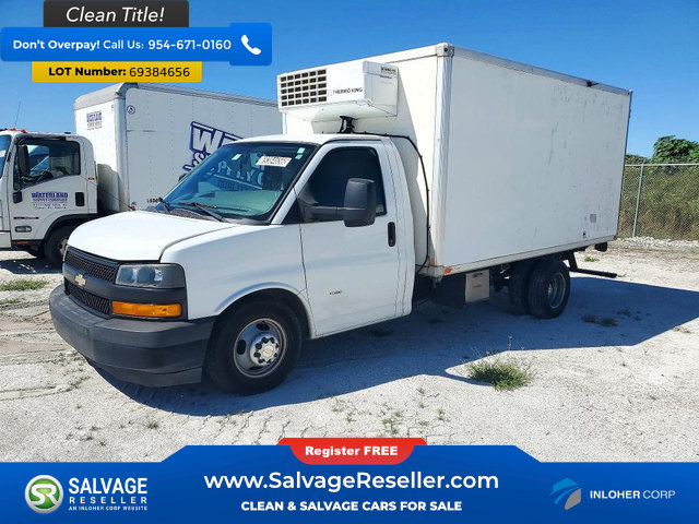 Used 2018 Chevrolet Express 3500 w/ Driver Convenience Package RWD image 1
