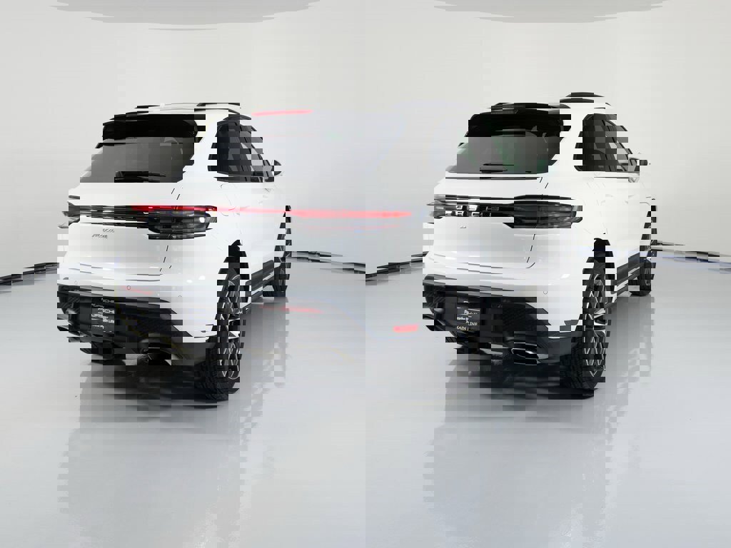 New 2026 Porsche Macan image 10