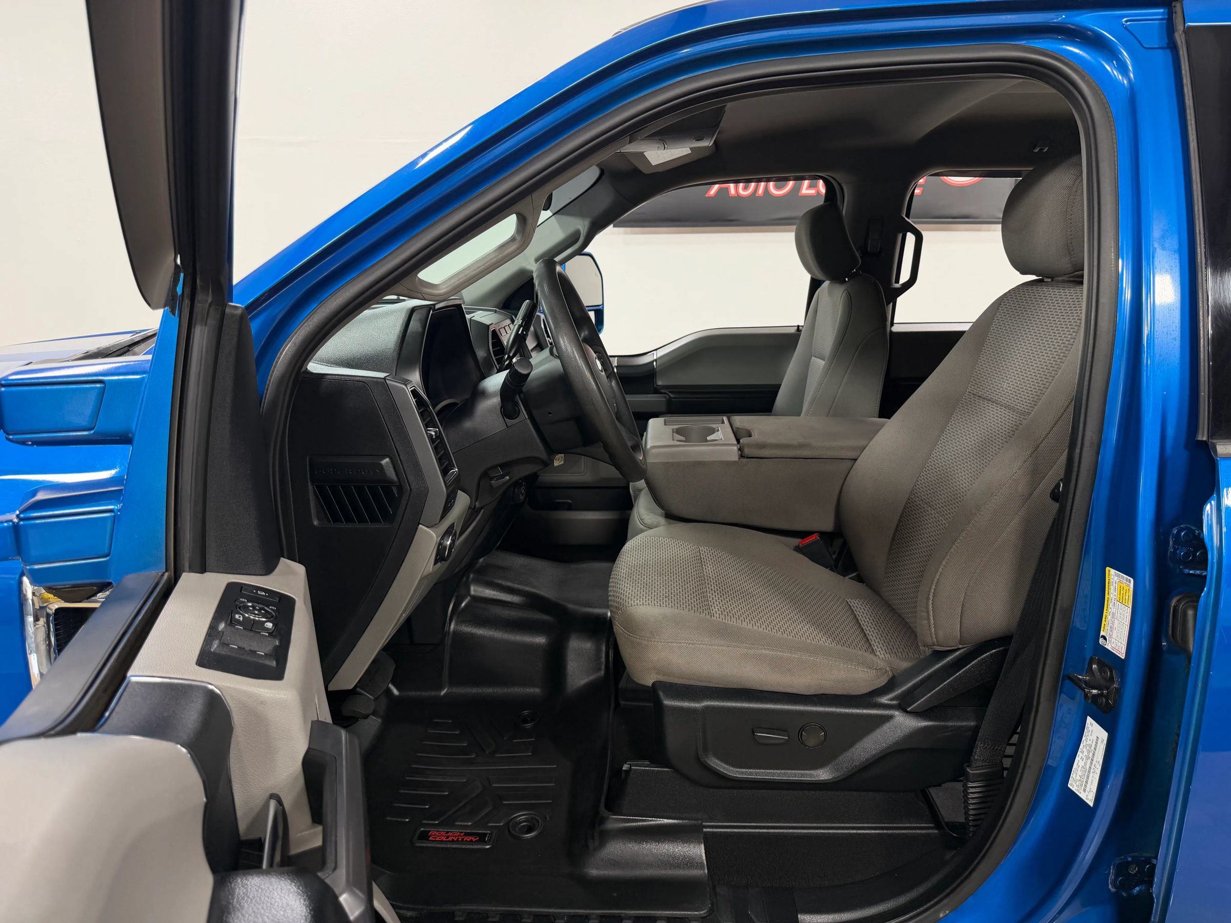 Used 2020 Ford F250 XLT w/ Tremor Off-Road Package AWD/4WD image 13