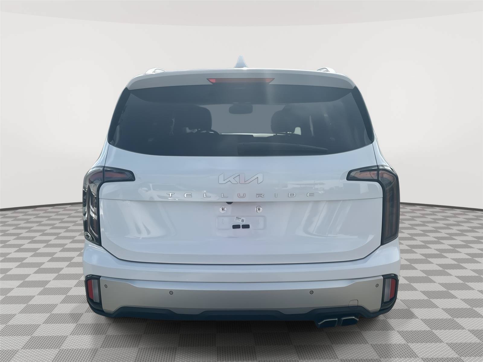 Used 2024 Kia Telluride EX w/ EX Captain's Chair Package FWD image 6