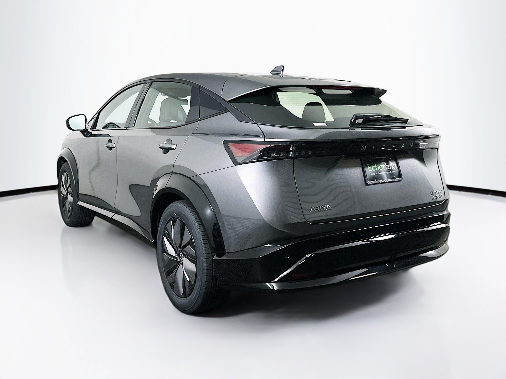 Used 2024 Nissan Ariya AWD image 5