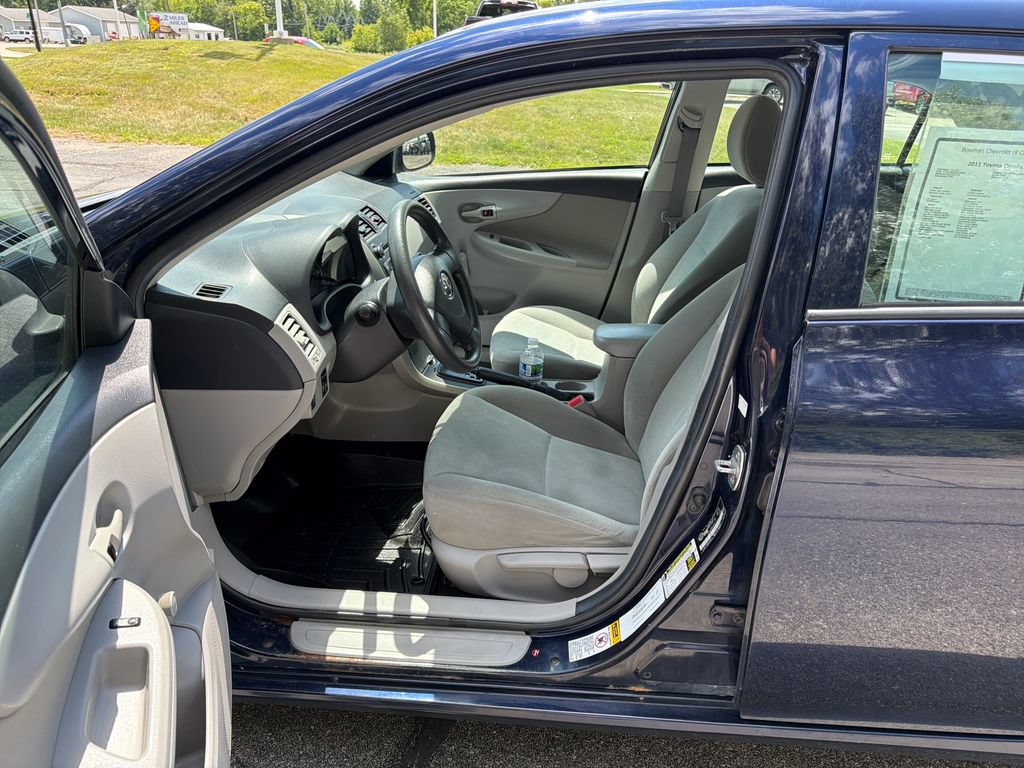 Used 2011 Toyota Corolla FWD image 9
