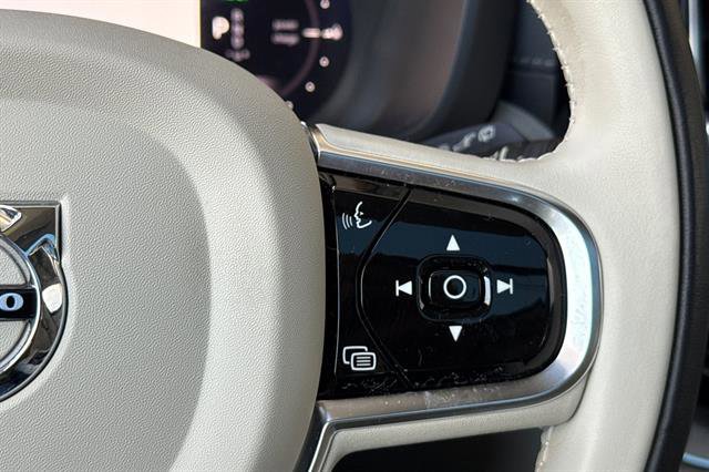 Certified 2023 Volvo XC60 T8 Ultimate image 27