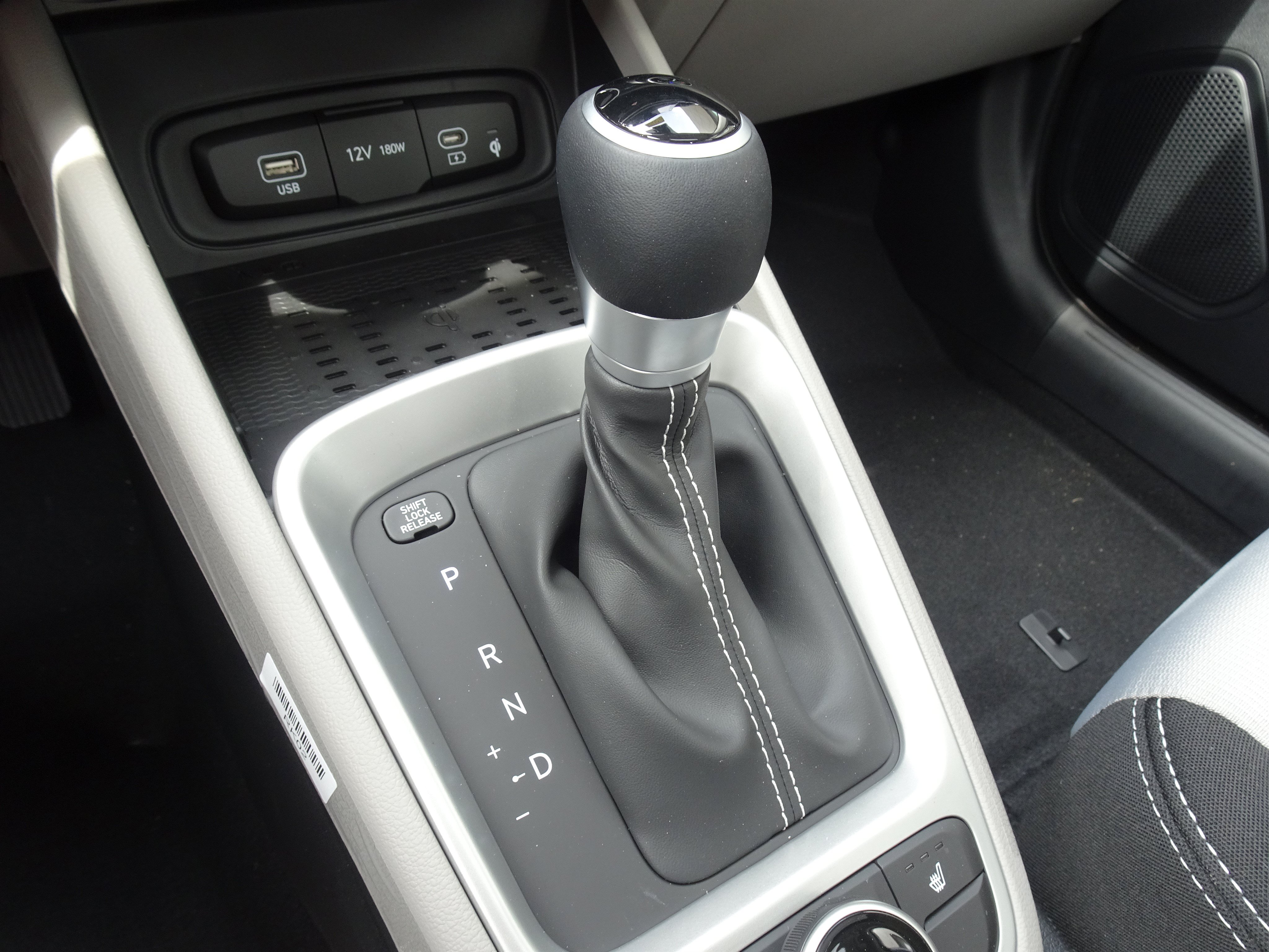 New 2026 Hyundai Venue SEL FWD image 17