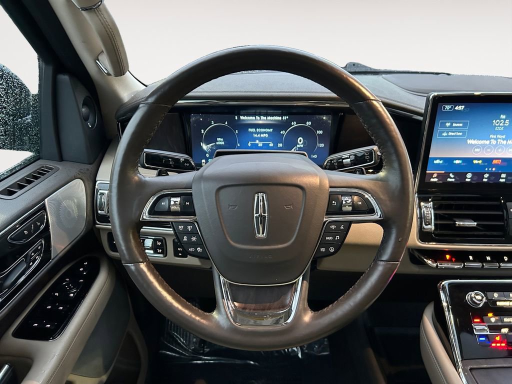 Used 2023 Lincoln Navigator Reserve image 14