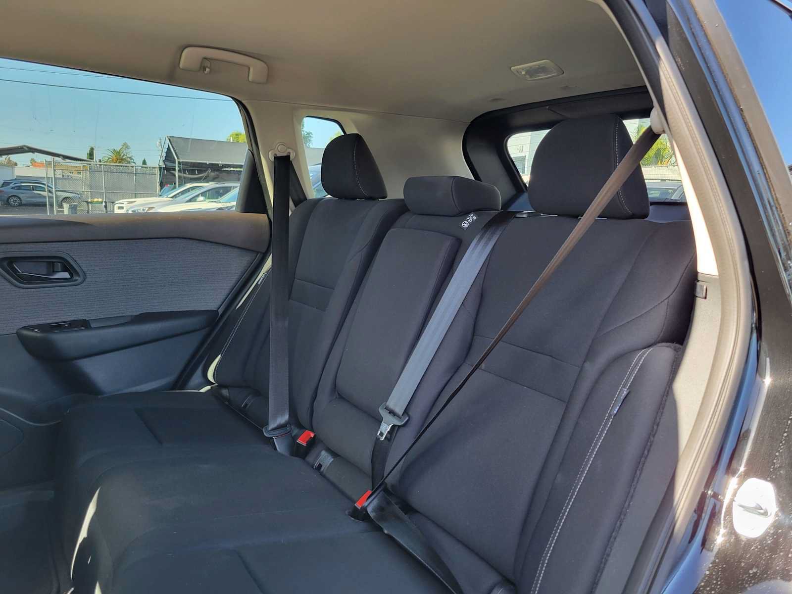 Used 2023 Nissan Rogue S AWD/4WD image 17