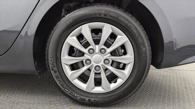 Used 2023 Kia Forte LX image 31