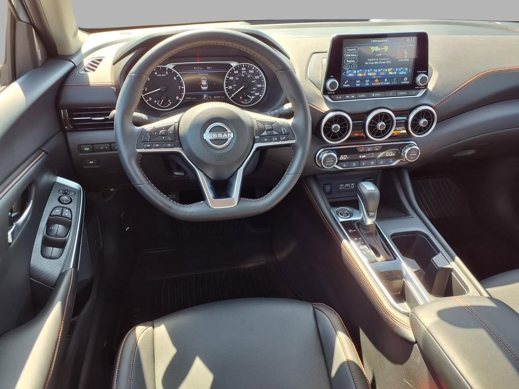 Used 2025 Nissan Sentra SR w/ SR Premium Package FWD image 4