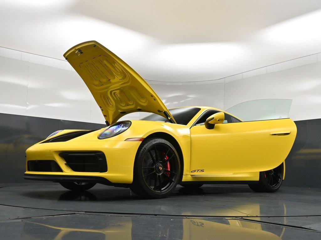Certified 2022 Porsche 911 Carrera GTS w/ Premium Package RWD image 35
