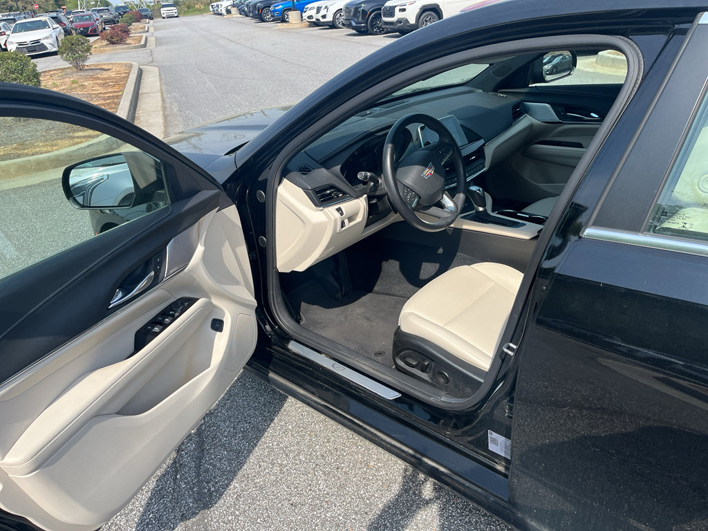 Used 2023 Cadillac CT4 Luxury w/ Sun And Sound Package image 3