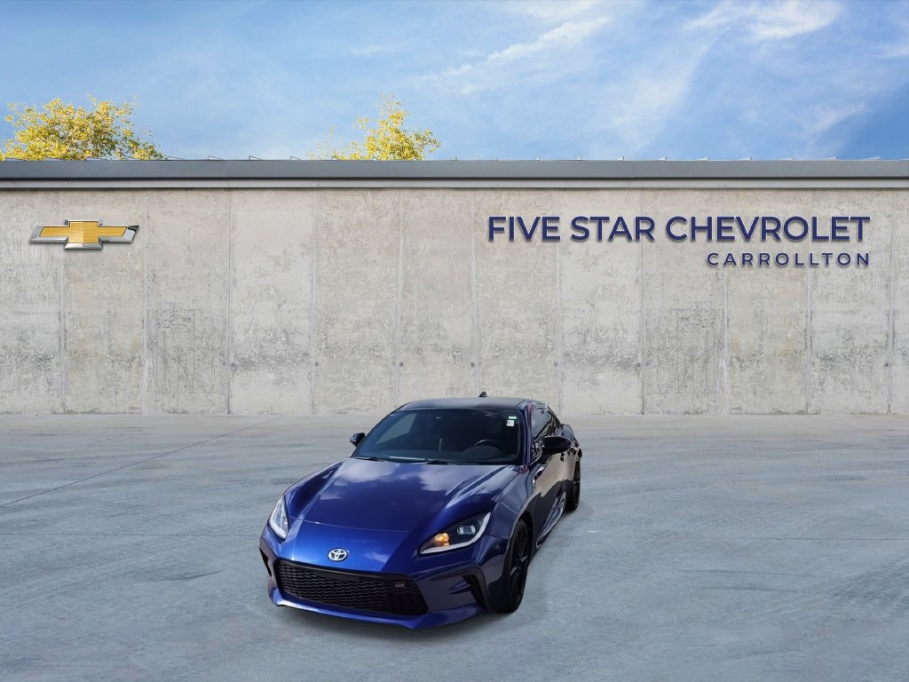 Used 2022 Toyota GR86 Premium RWD image 3