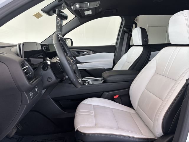 Certified 2024 Chevrolet Traverse RS image 25