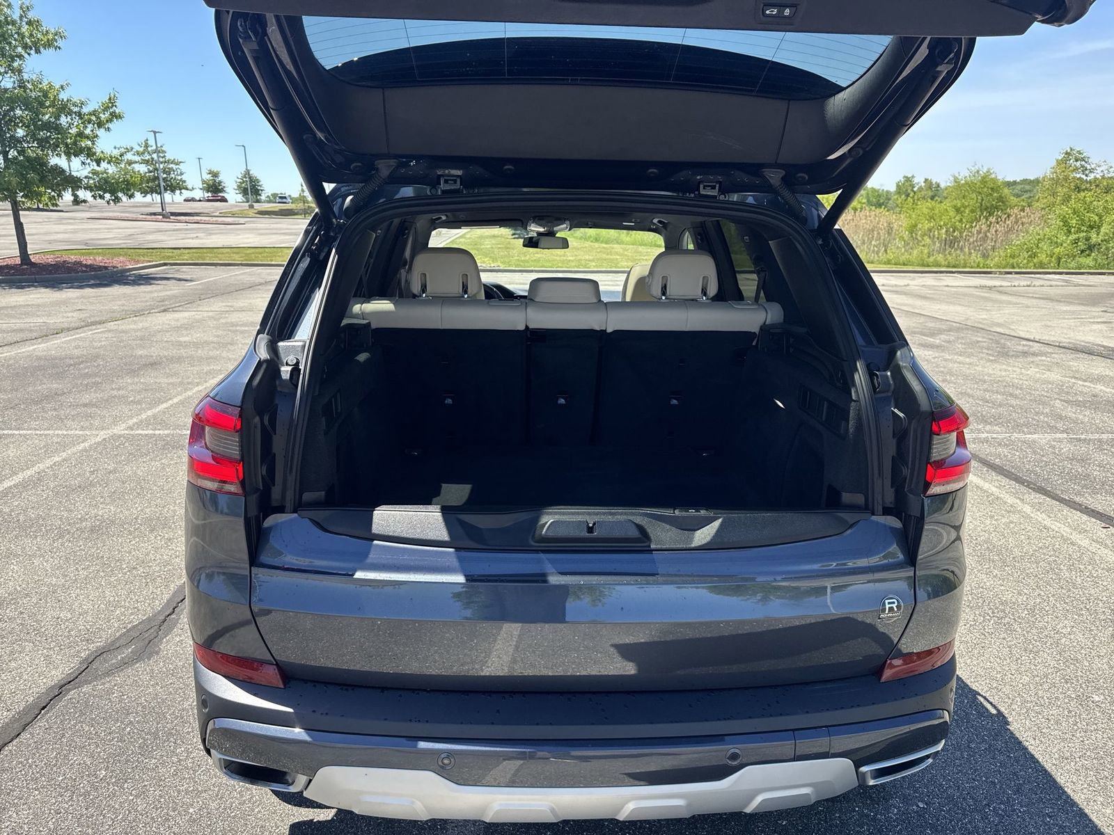Used 2021 BMW X5 xDrive40i w/ Premium Package AWD/4WD image 29