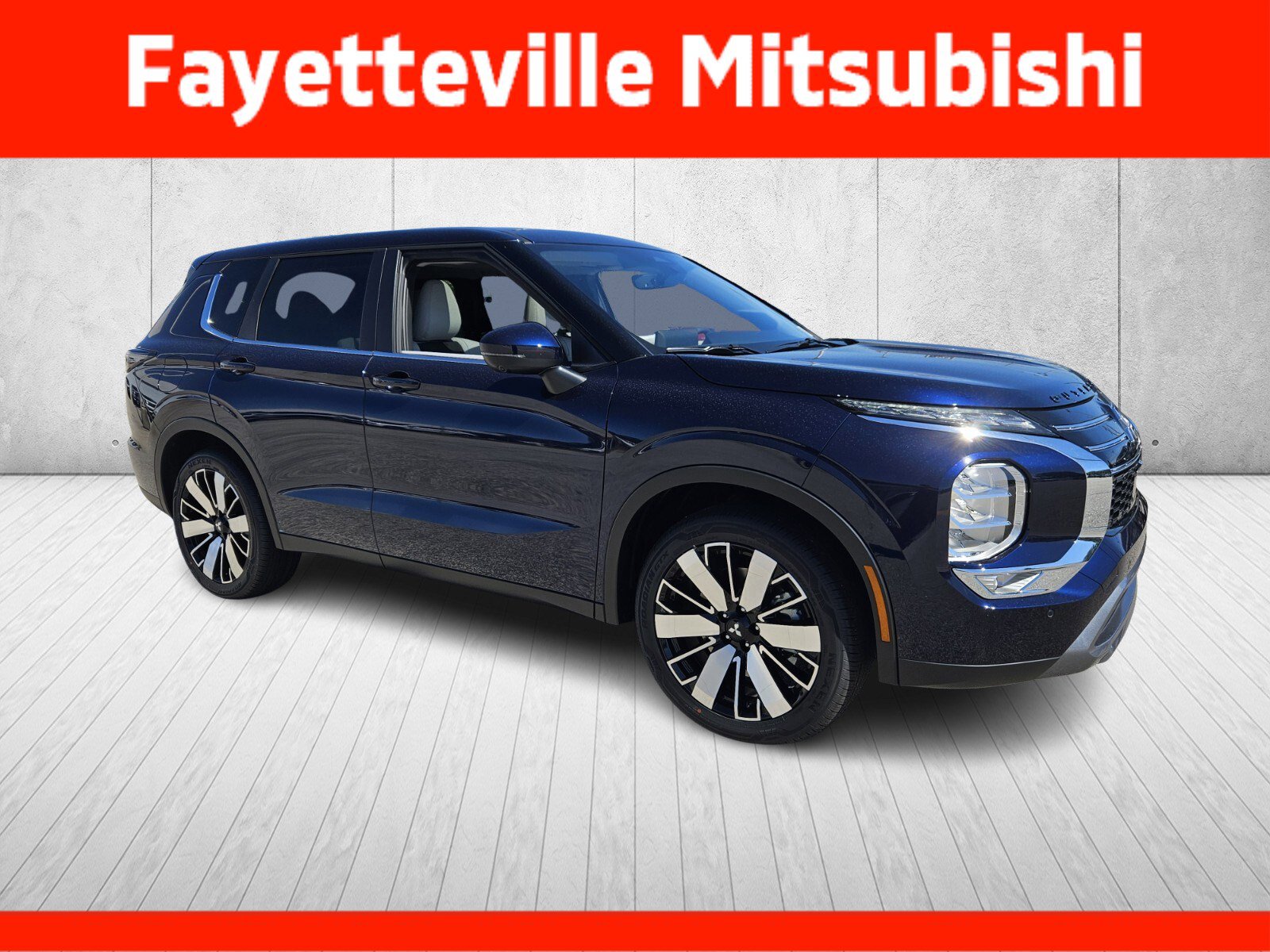 New 2025 Mitsubishi Outlander SE