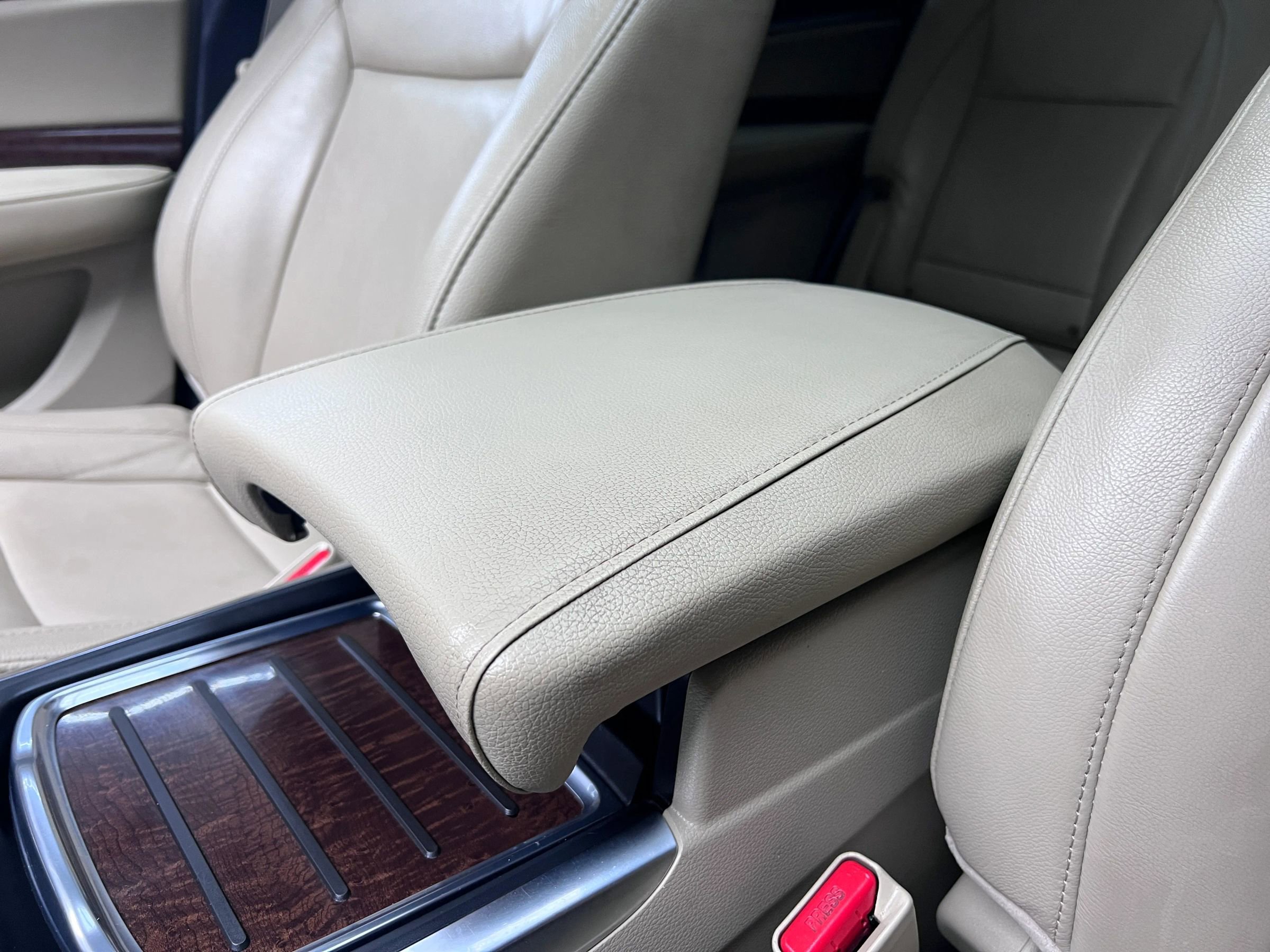 Used 2020 Acura MDX FWD image 49