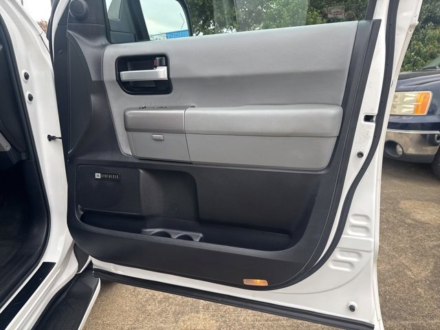 Used 2015 Toyota Sequoia Limited image 22