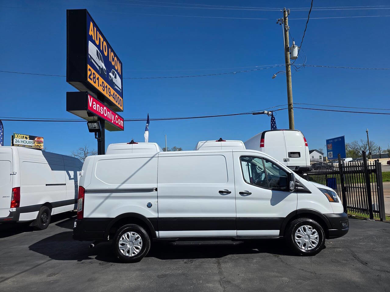 Used 2020 Ford Transit 250 Low Roof image 3