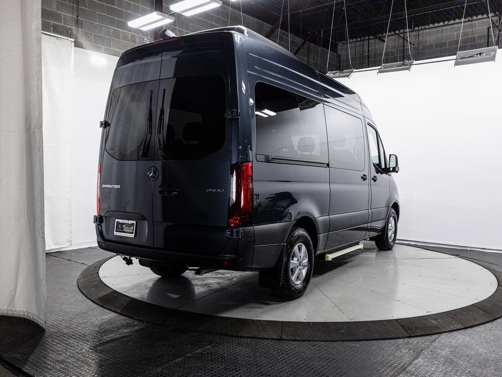 Used 2025 Mercedes-Benz Sprinter 2500 image 32
