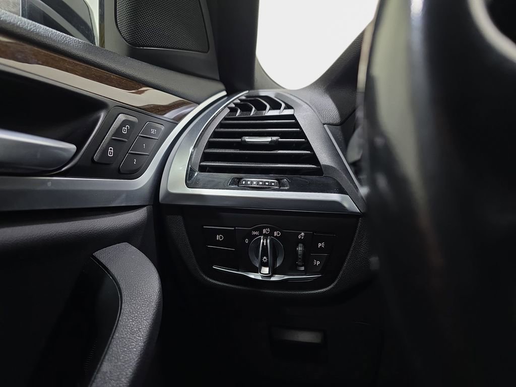 Used 2021 BMW X3 xDrive30i w/ Convenience Package image 29