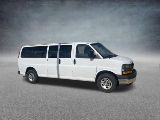 Used 2020 Chevrolet Express 3500 LT w/ LT Preferred Equipment Group RWD image 11