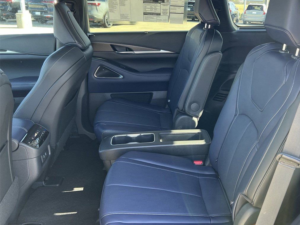 New 2026 INFINITI QX60 Sport image 25