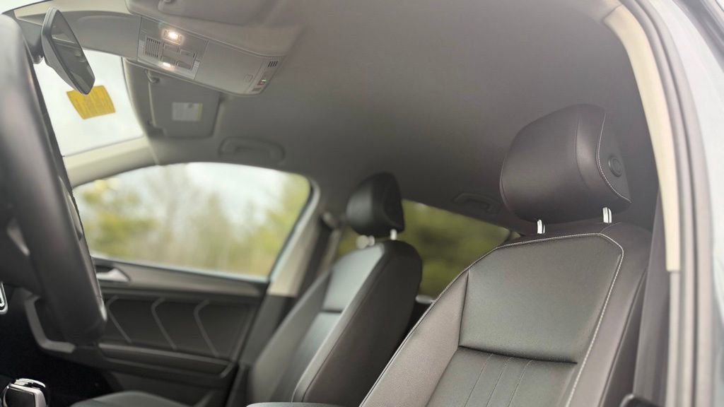 Used 2023 Volkswagen Tiguan SE image 16