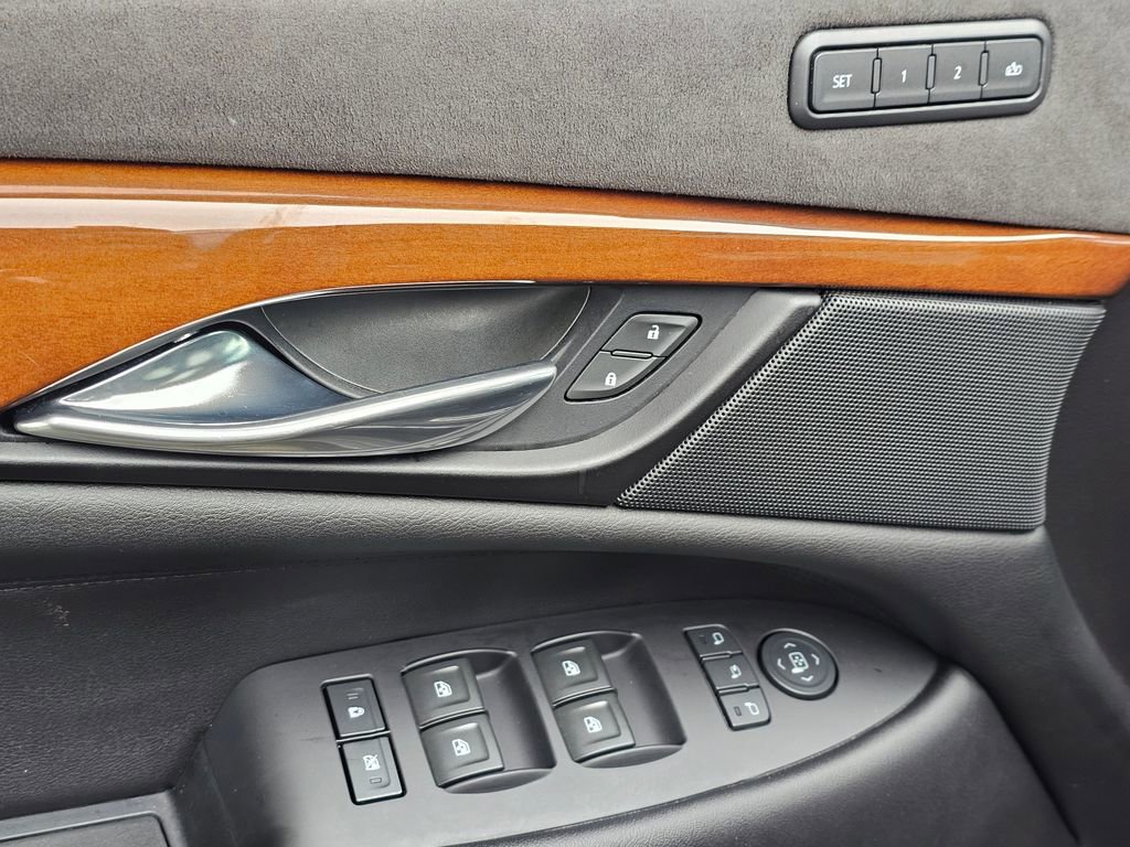 Used 2019 Cadillac Escalade Premium Luxury image 25