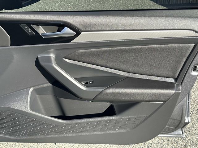 Used 2021 Volkswagen Jetta R-Line w/ R-Line Cold Weather Package image 9