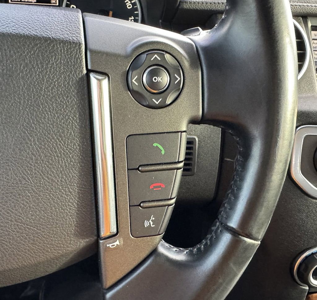 Used 2013 Land Rover LR4 HSE image 21