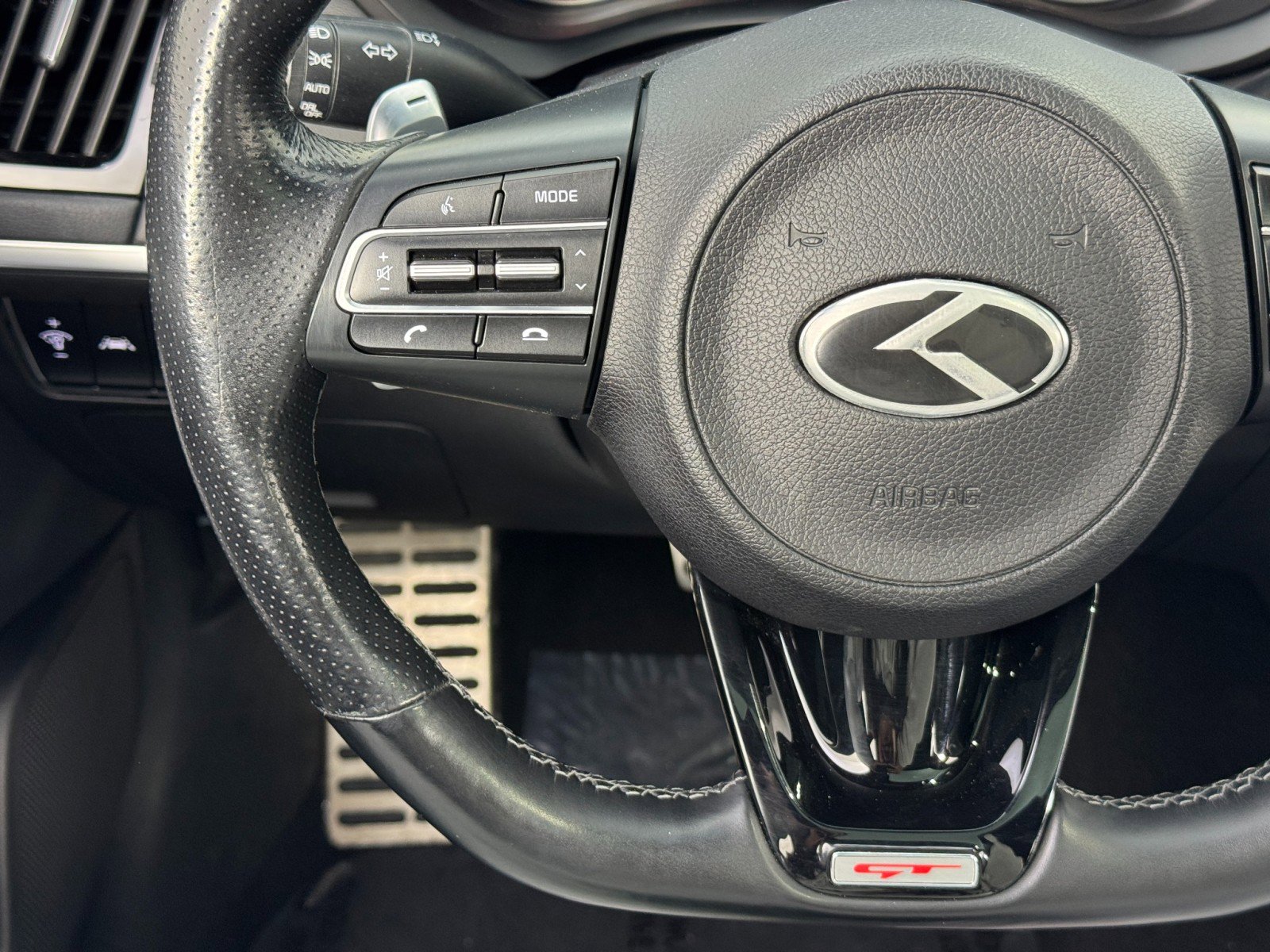 Used 2020 Kia Stinger GT2 image 21