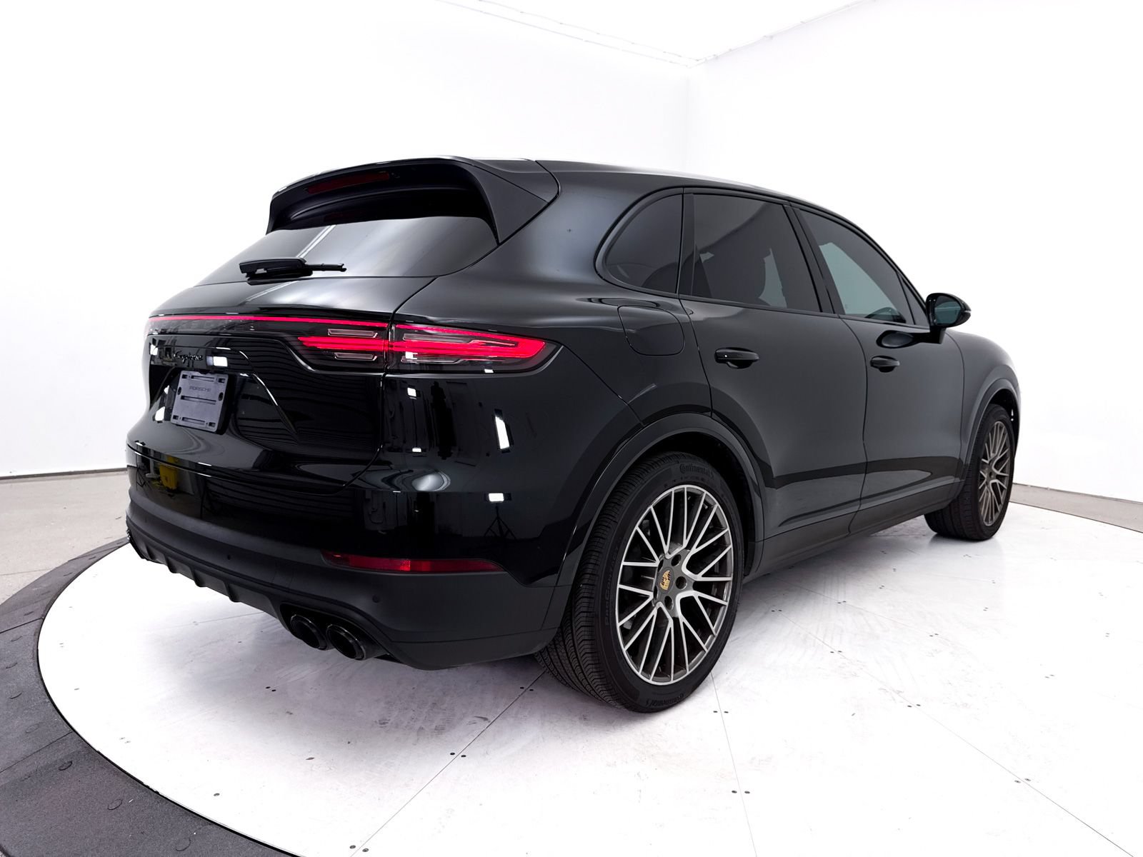 Used 2023 Porsche Cayenne Platinum Edition AWD/4WD image 21