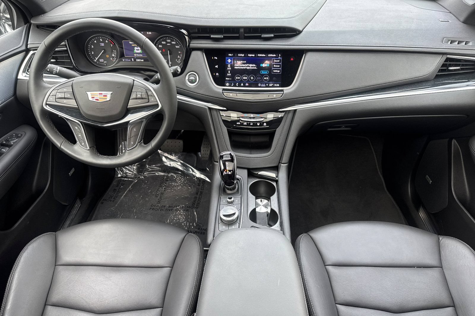 Used 2025 Cadillac XT5 Premium Luxury w/ LPO, Red Accent Package FWD image 14